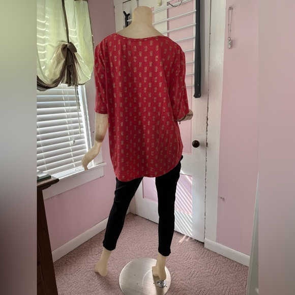 Chico's Cotton-Blend Slub Pineapple Tee - Picture 3 of 11